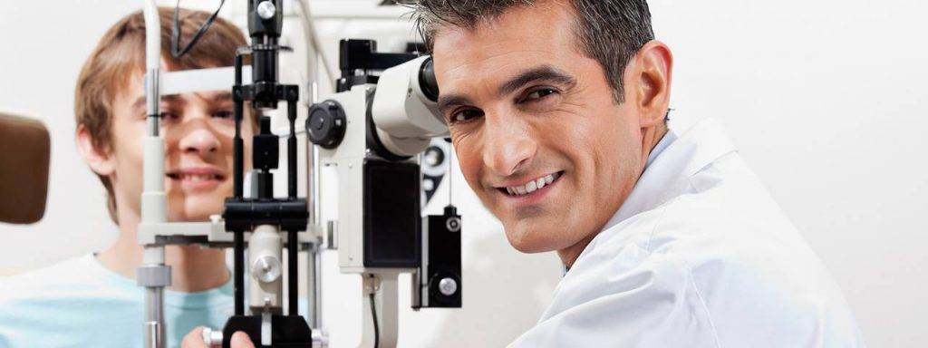 Ophthalmologists in Spanish near me